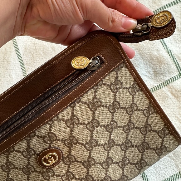 Gucci Vintage Coated Canvas Clutch - Picture 11 of 17